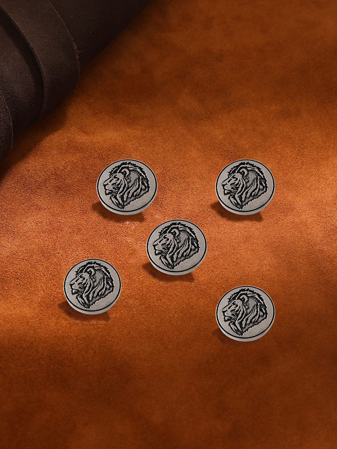 COSA NOSTRAA Men Set of 5 Lion's Mane Buttons