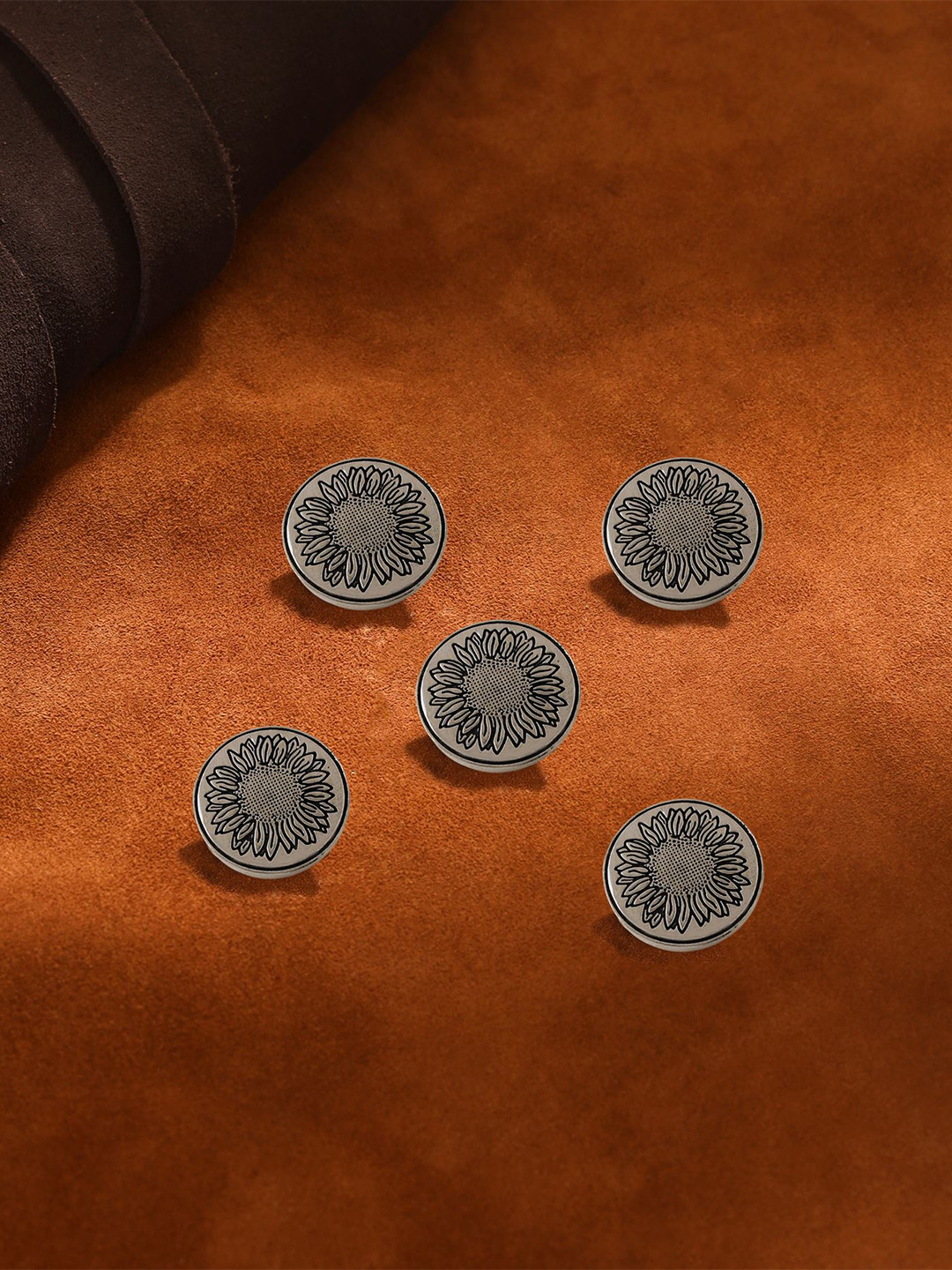 COSA NOSTRAA Men Set of 5 Sunflower Glitter Buttons