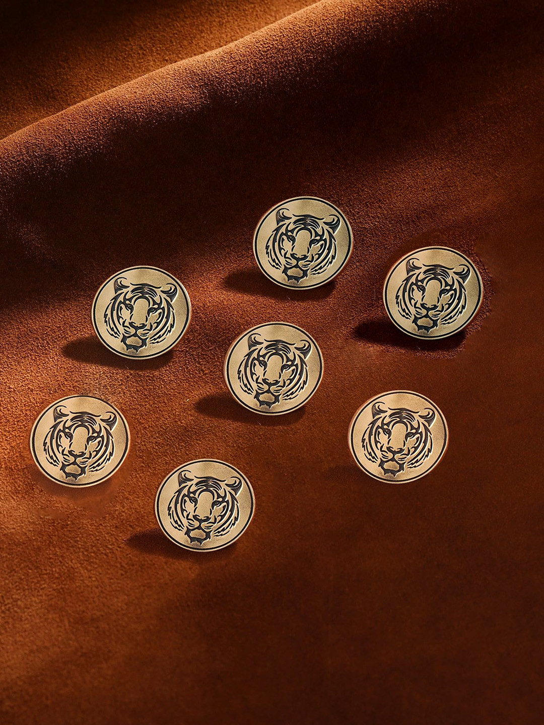 COSA NOSTRAA Set Of 7 Circular Fiery Tiger Textured Buttons