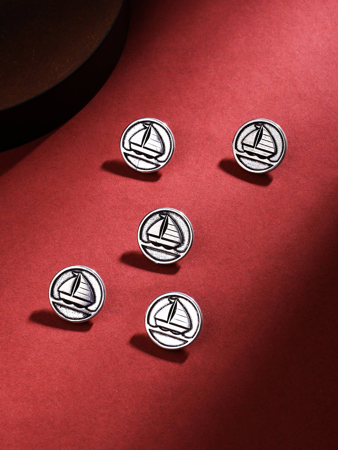 COSA NOSTRAA Set of 5 Circular SailBoat Textured Buttons