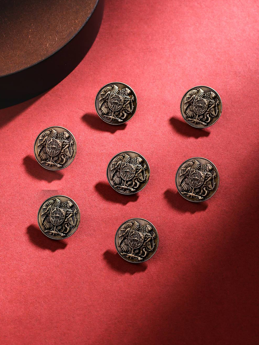 COSA NOSTRAA Men Set Of 7 Ark of Peace Buttons