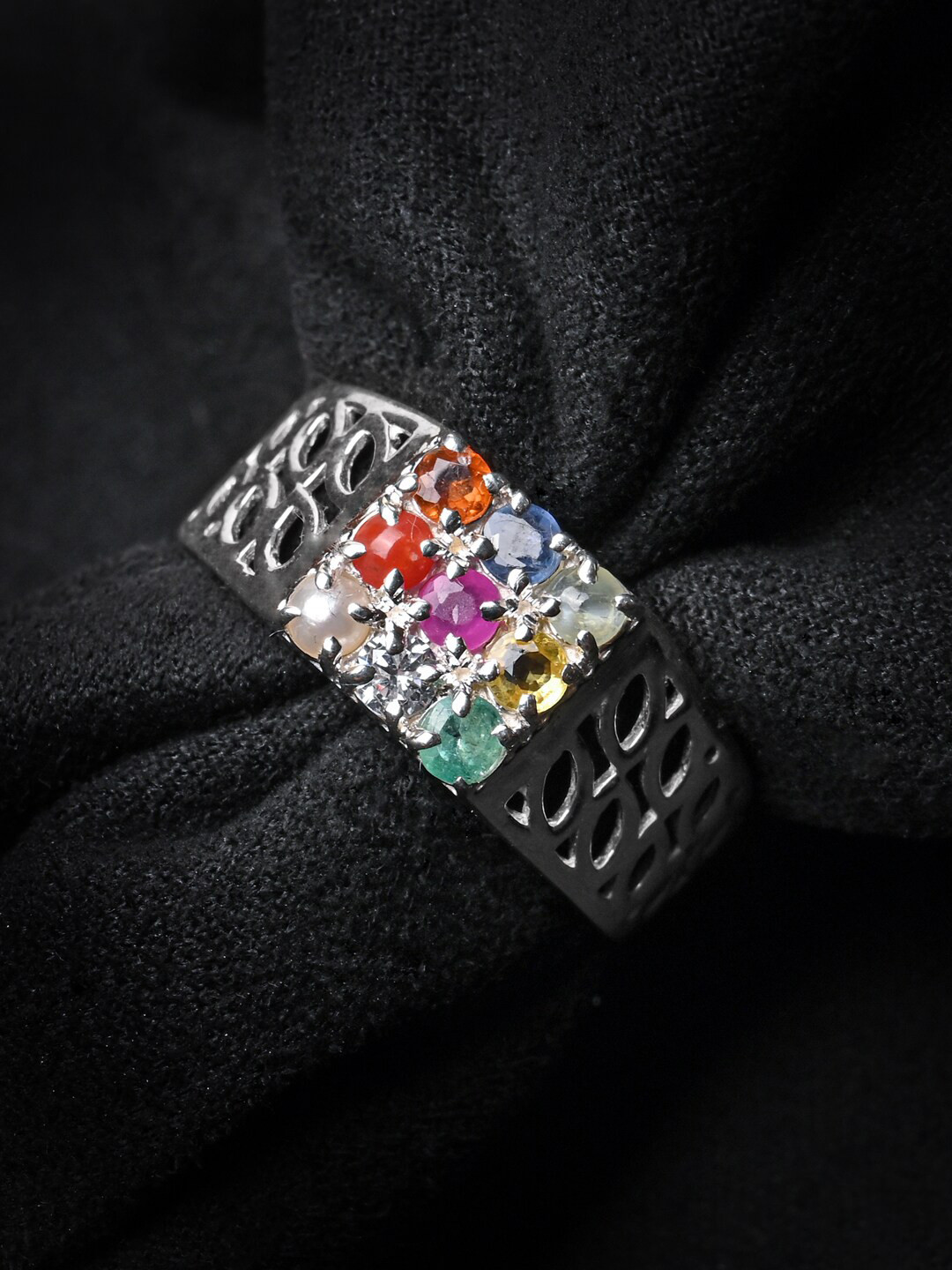 Clara Men 925 Silver Artificial Stones Studded Finger Ring