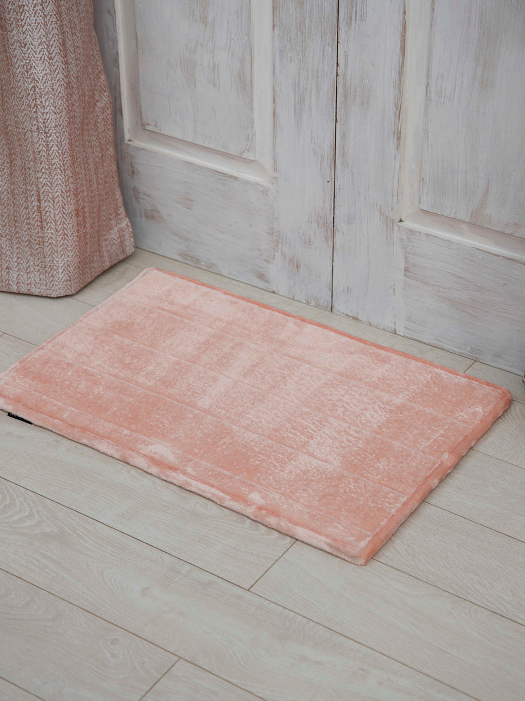 Ariana Pink & White Pink Textured 2000 GSM Anti Skip Bathmat