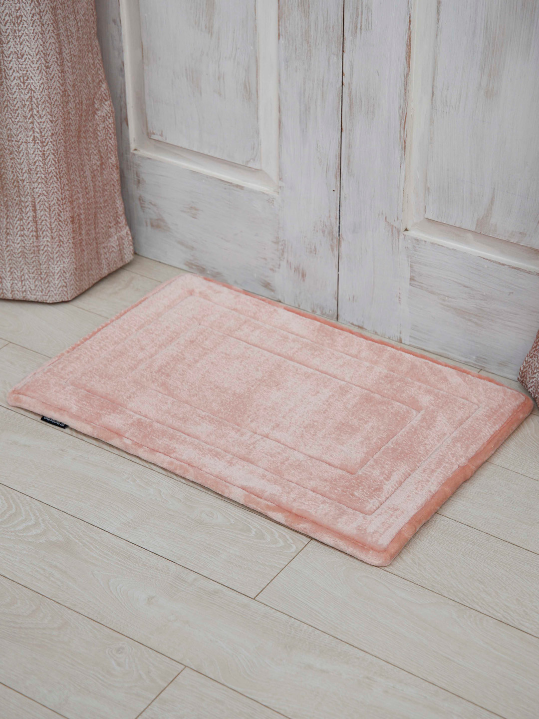 Ariana Pink 2000 GSM Textured Design Anti-Skid Bathmat