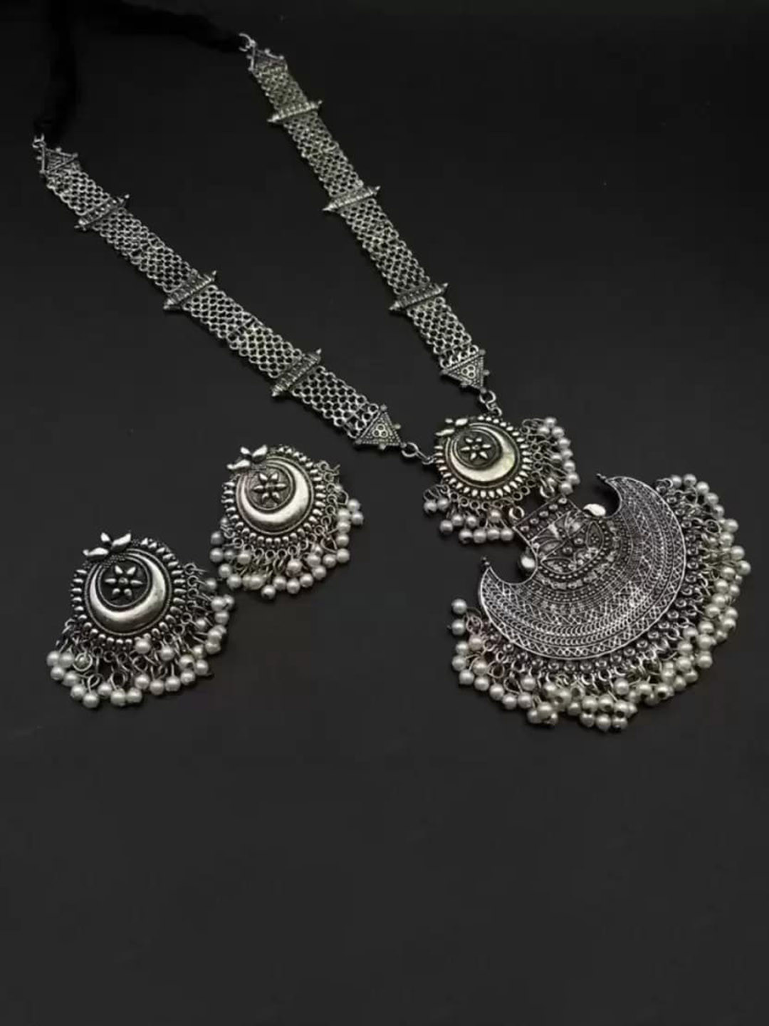 Samridhi DC Oxidised Silver-Plated Beaded Necklace & Earrings Set