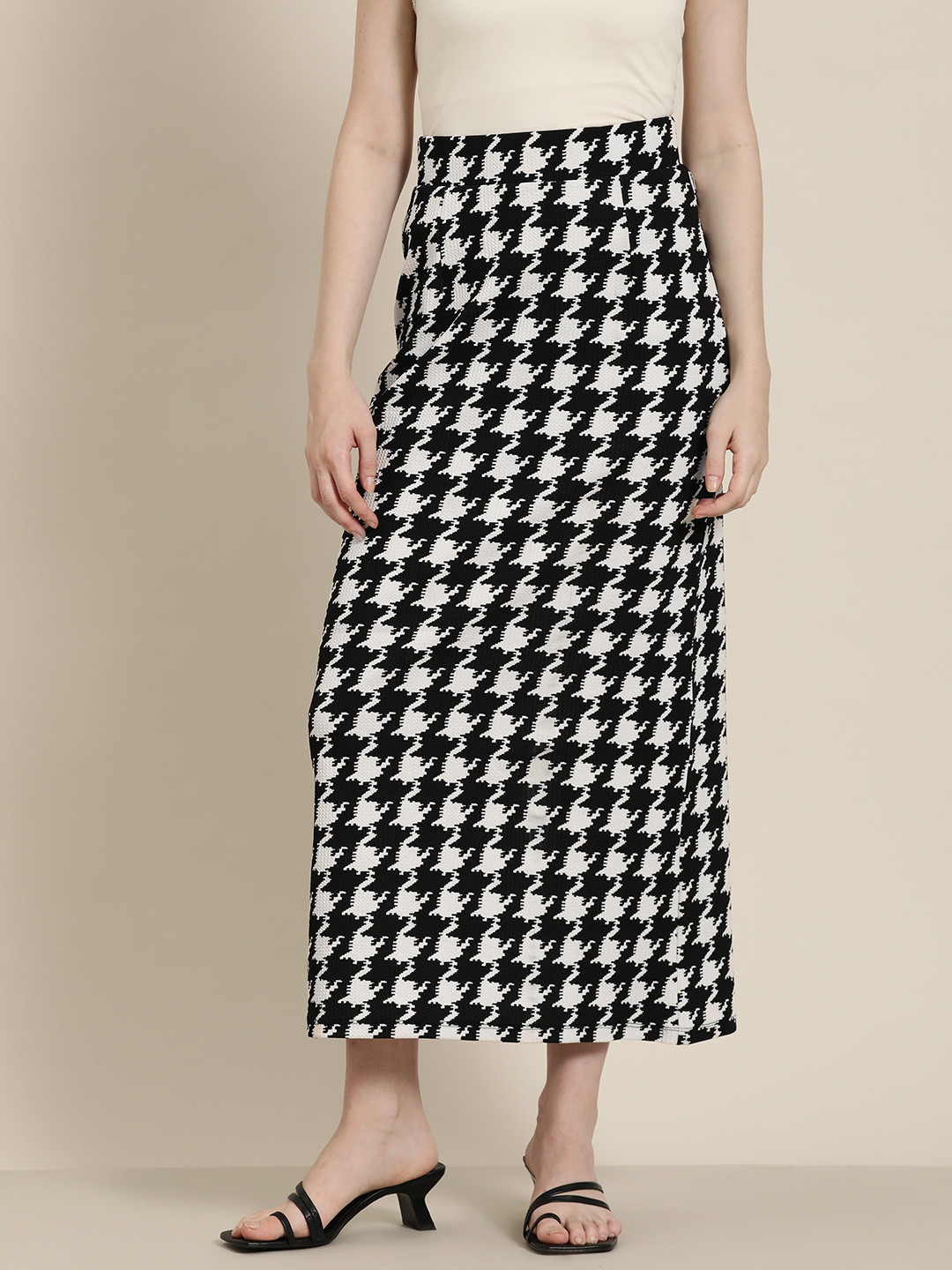 Qurvii Printed Back Slit Straight Midi Skirt