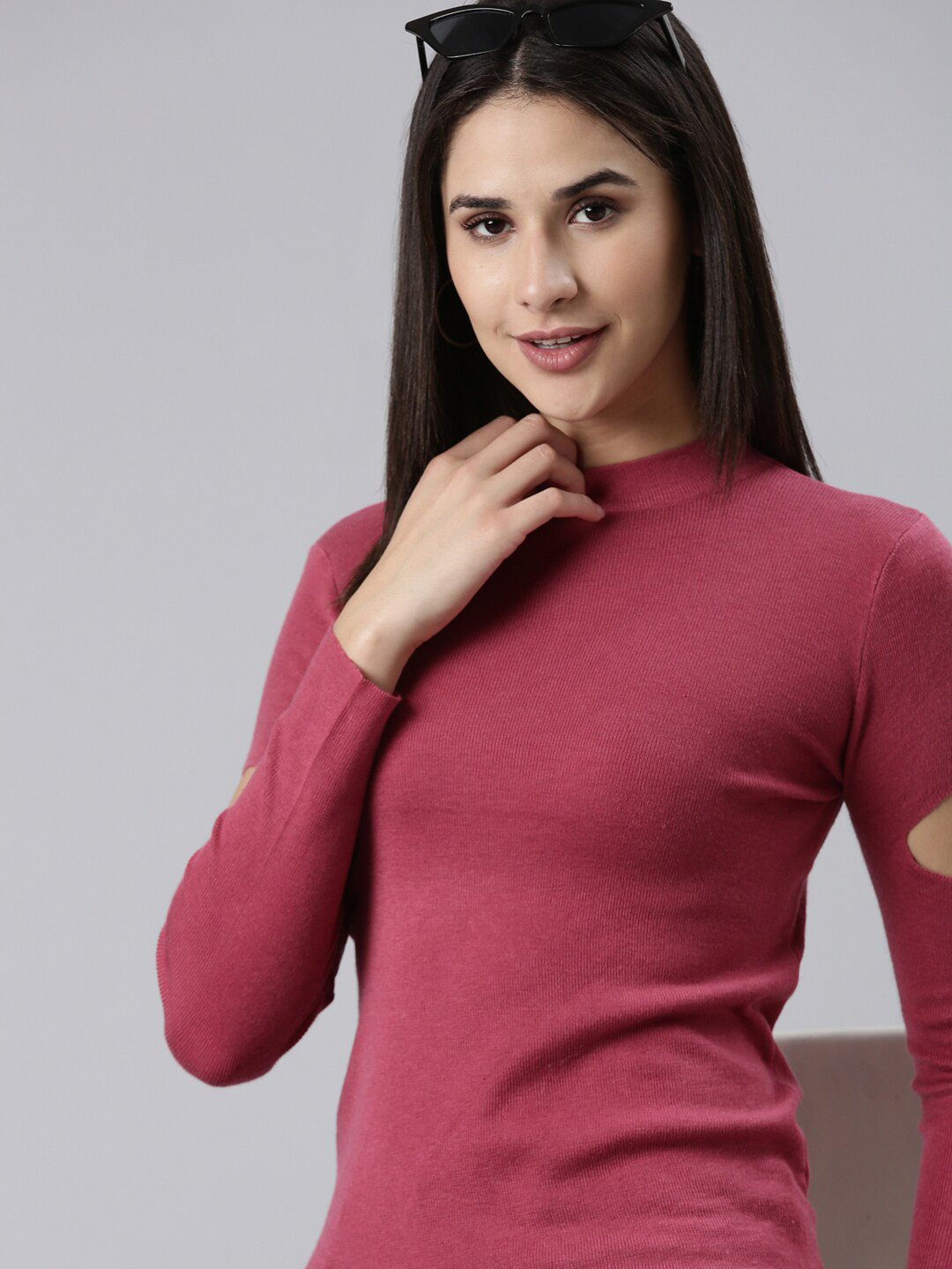 SHOWOFF Ribbed Hight Neck Acrylic Top With Cut Out