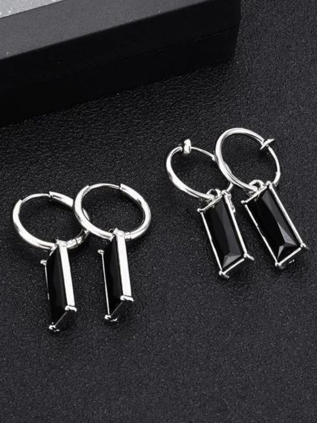 SALTY Men Black 1 PC Silver-Plated Contemporary Hoop Earring Earrings