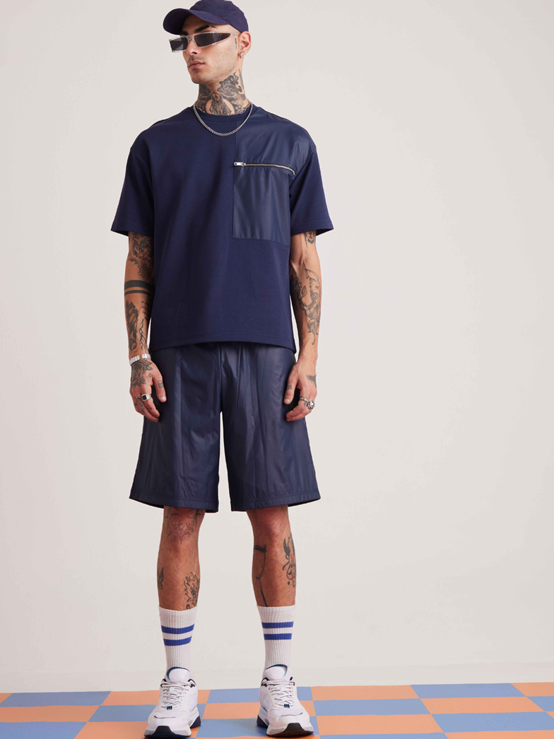 Muvazo Men Mid-Rise Cotton Shorts