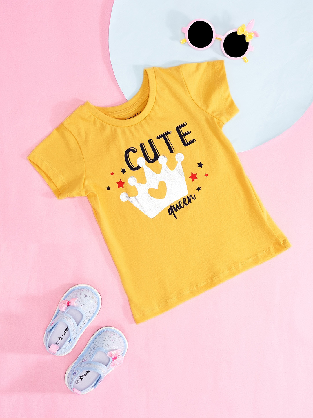 Pantaloons Junior Girls Yellow Printed Applique T-shirt
