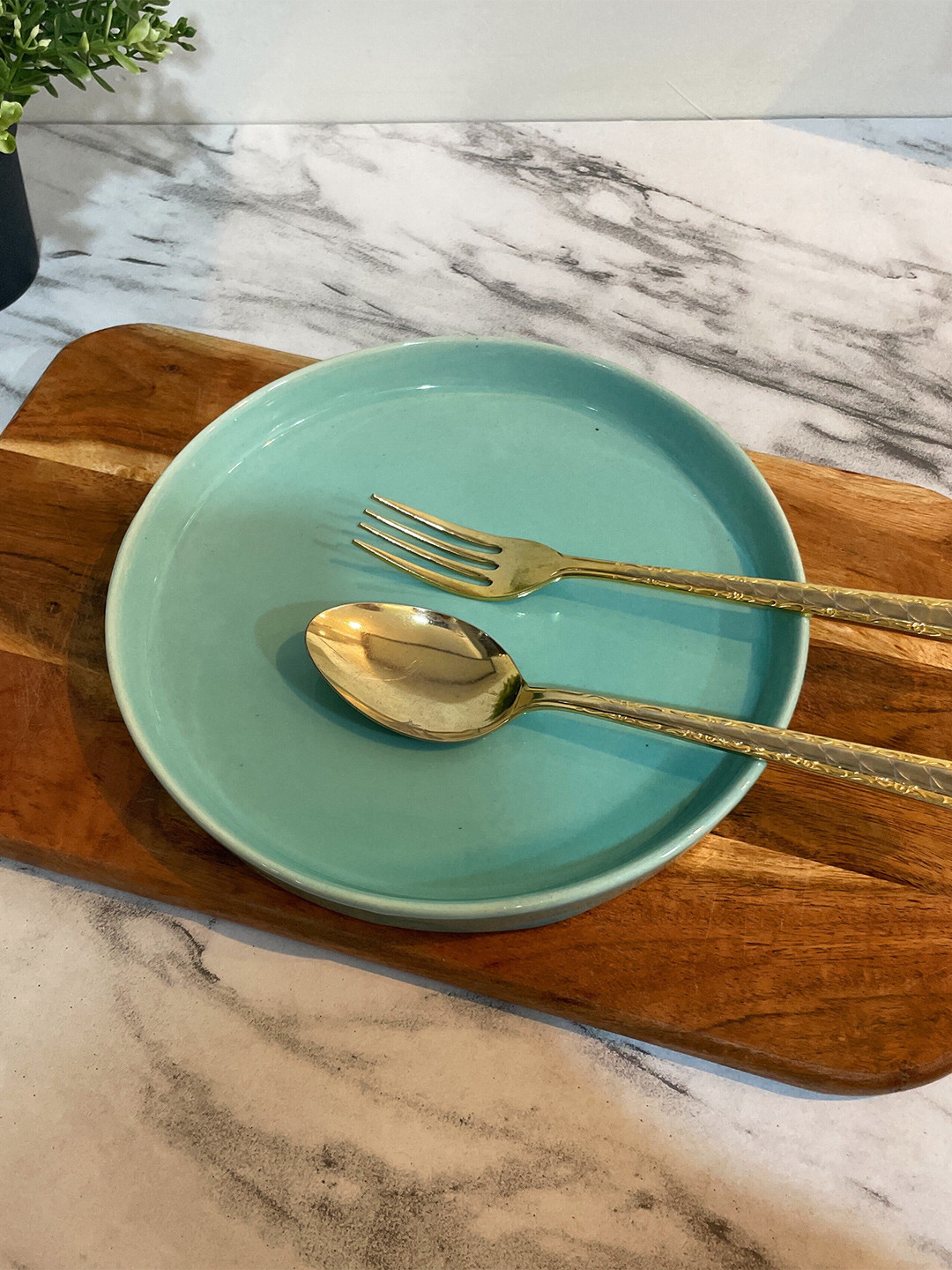 CasaTrunk Turquoise Blue Ceramic Glossy Plate