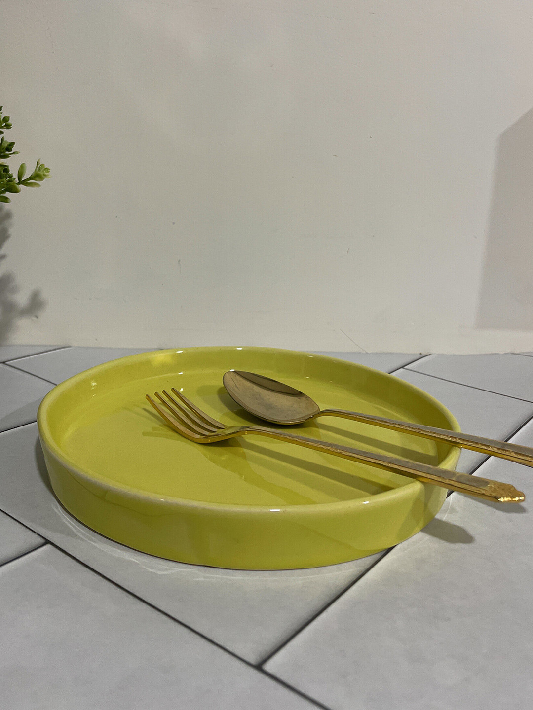 CasaTrunk Lime Green Ceramic Glossy Plate