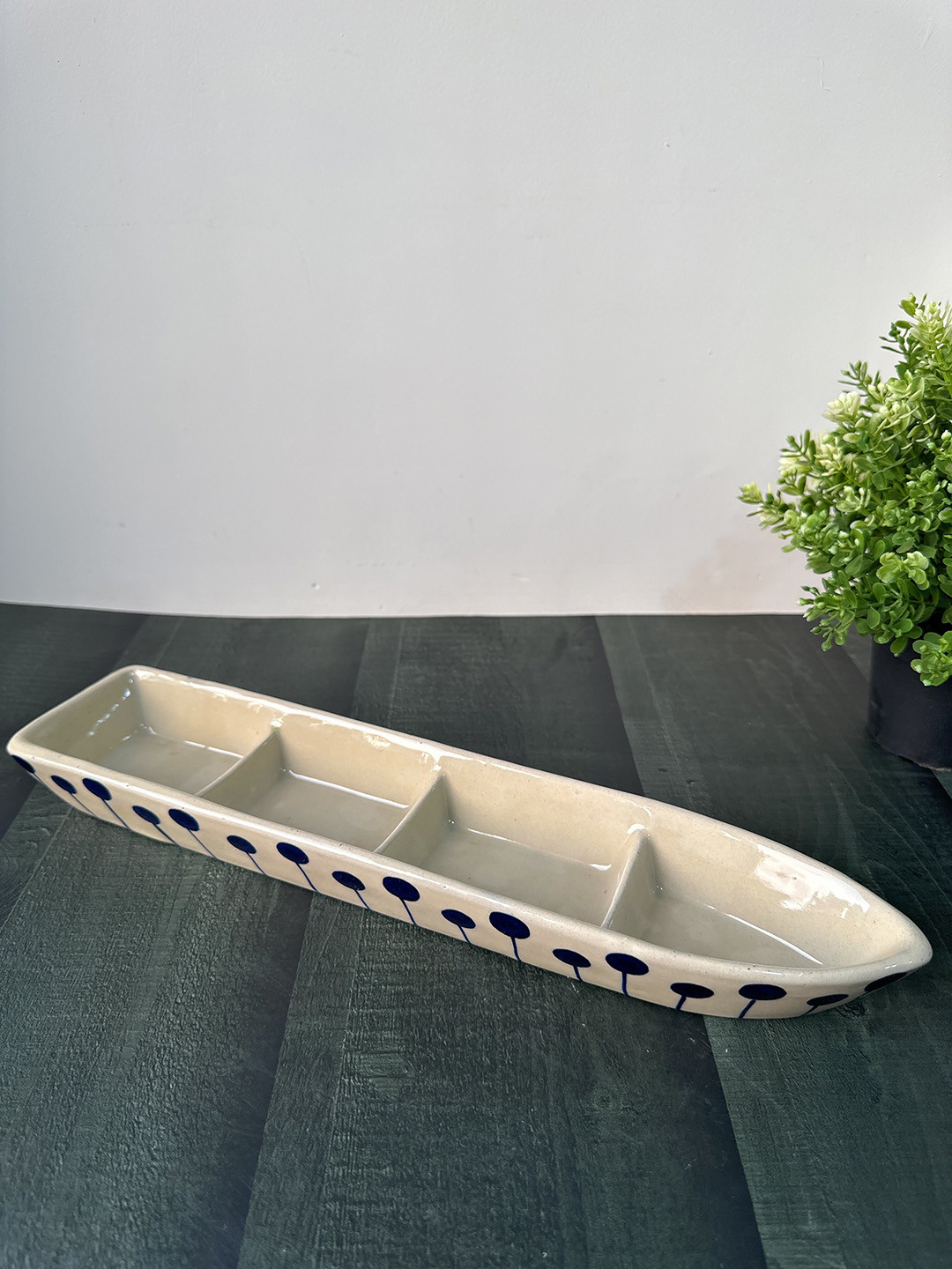 CasaTrunk Cream-Coloured & Black Printed Ceramic Boat Food Platter
