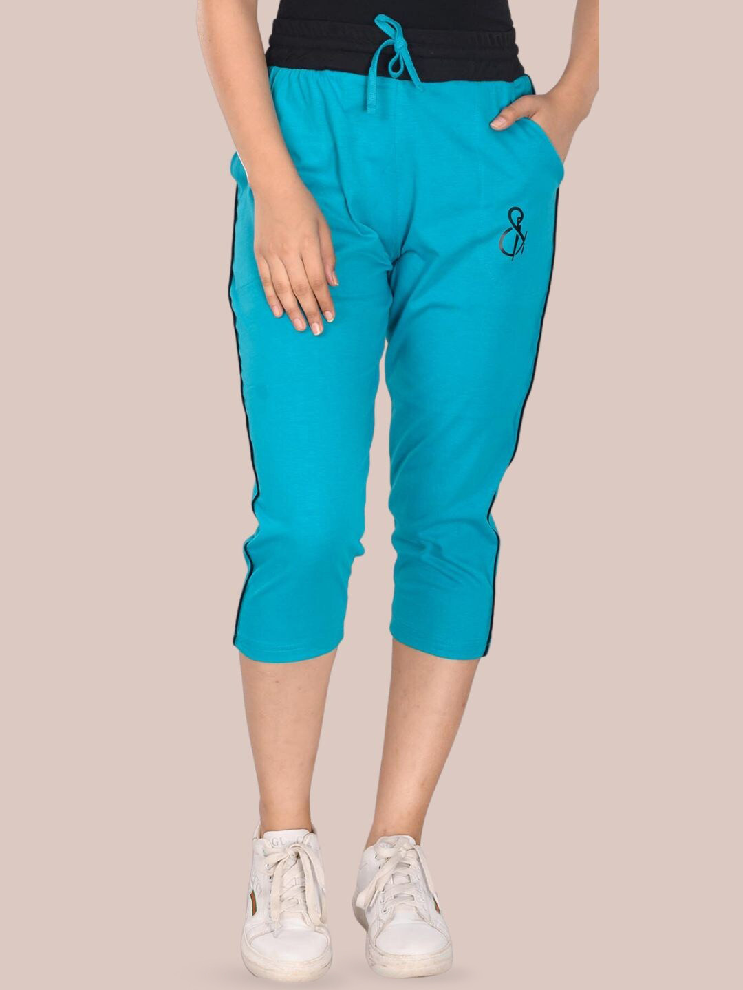 StyleAOne Women Printed Cotton Mid-Rise Capris