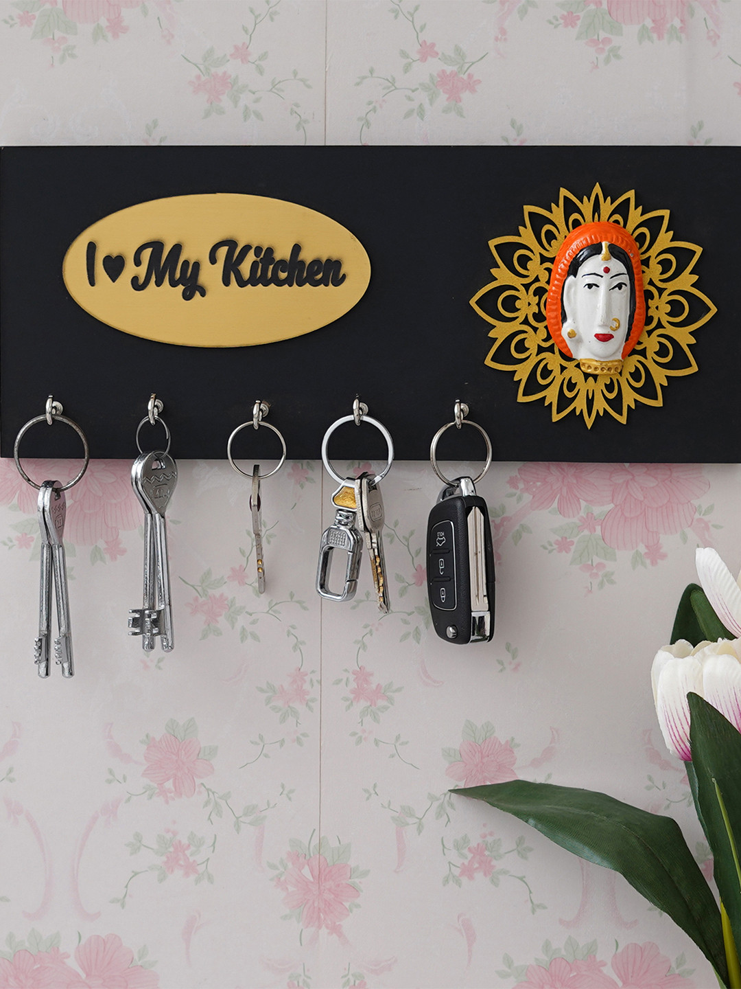 eCraftIndia Black I Love My Kitchen Quote 5 Hooks Wooden Key Holder