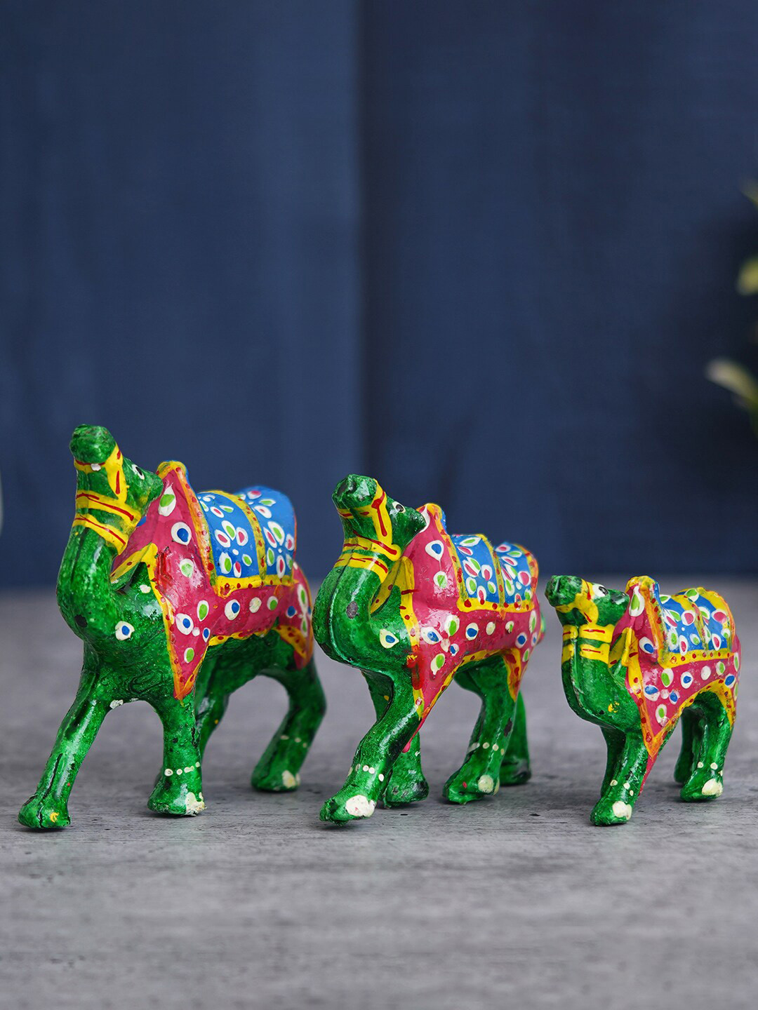 eCraftIndia Meenakari Camel Green Wood Natural Living Room Set of 3 Medium Showpieces - 2.6 Inches