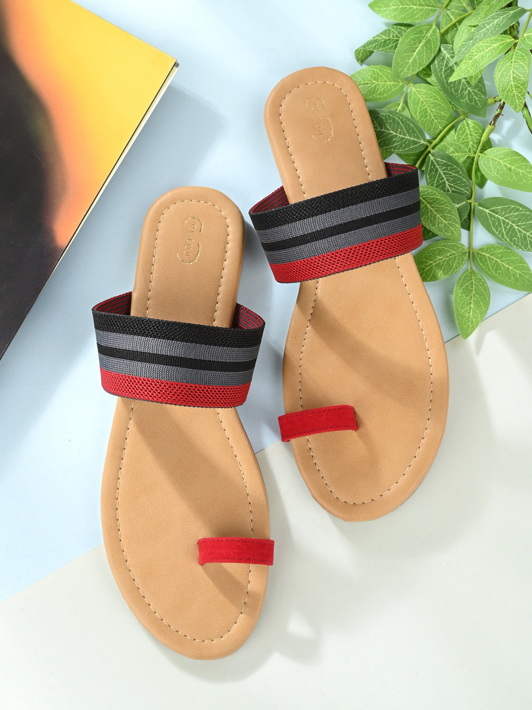 PANAHI Colourblocked One Toe Flats