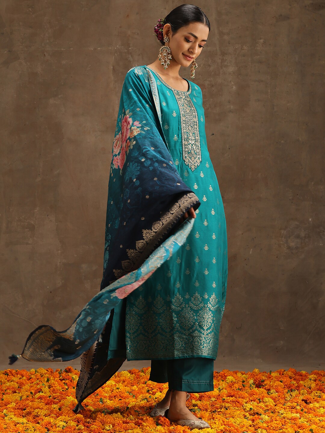 Libas Green Ethnic Motifs Woven Design Pure Silk Kurta With Trousers & Dupatta - Kurta Sets for Women 23405550 | Myntra