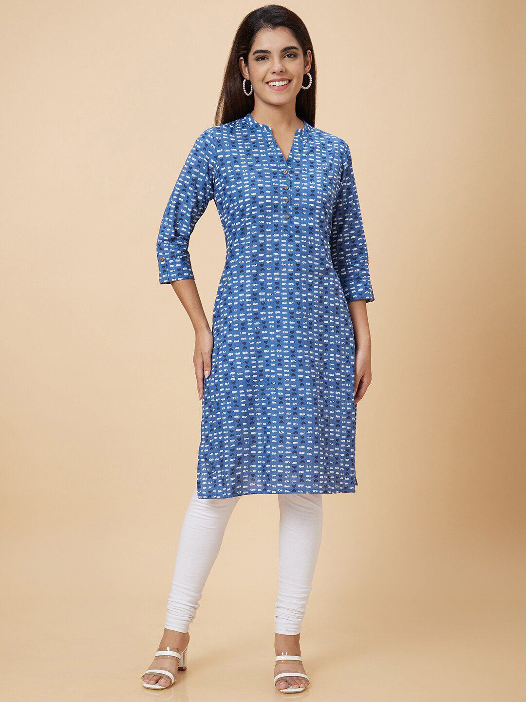 Globus Mandarin Collar Geometric Print Straight Knee Length Kurta
