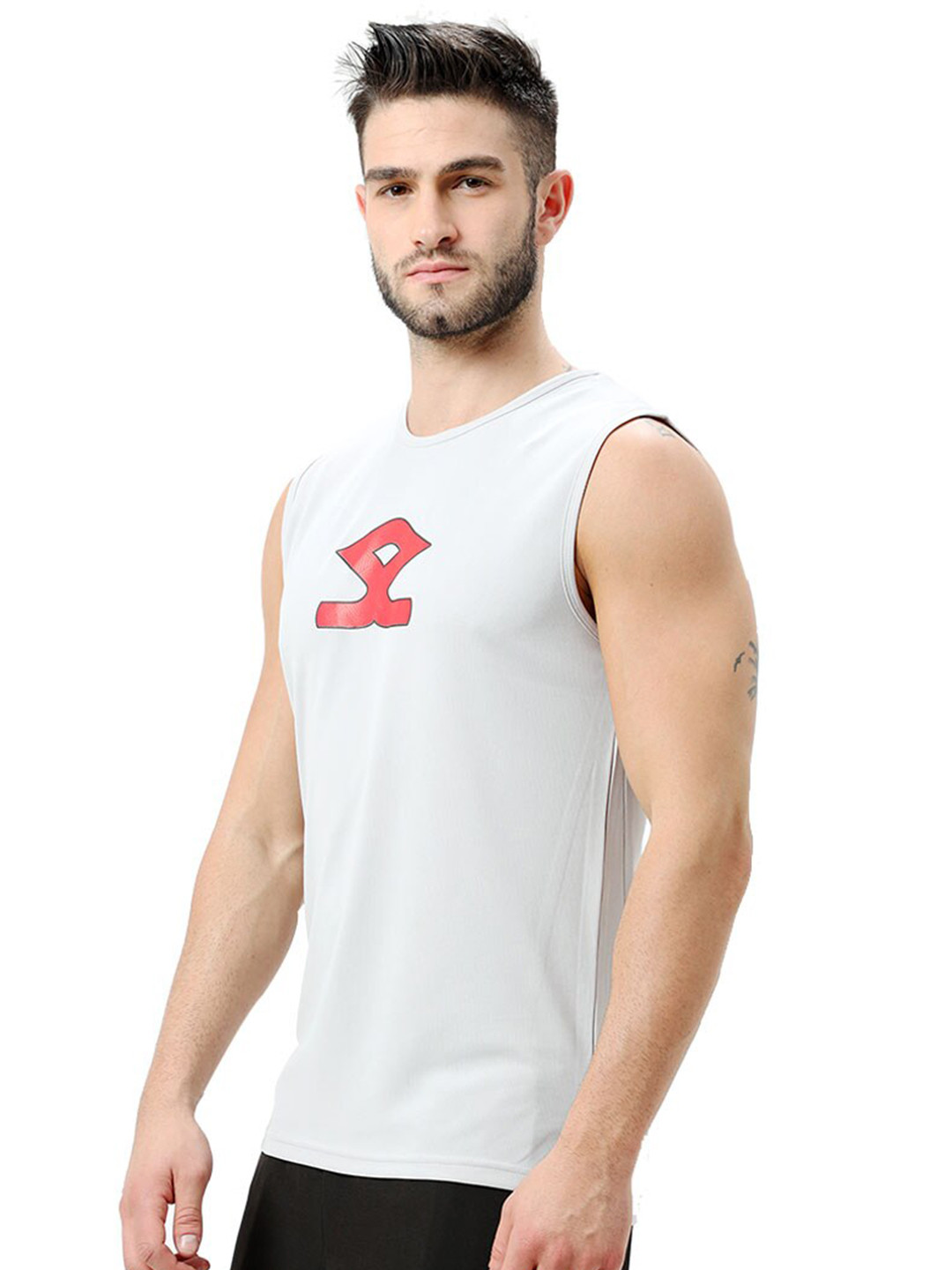 Shrey Round Neck Sleeveless T-shirt