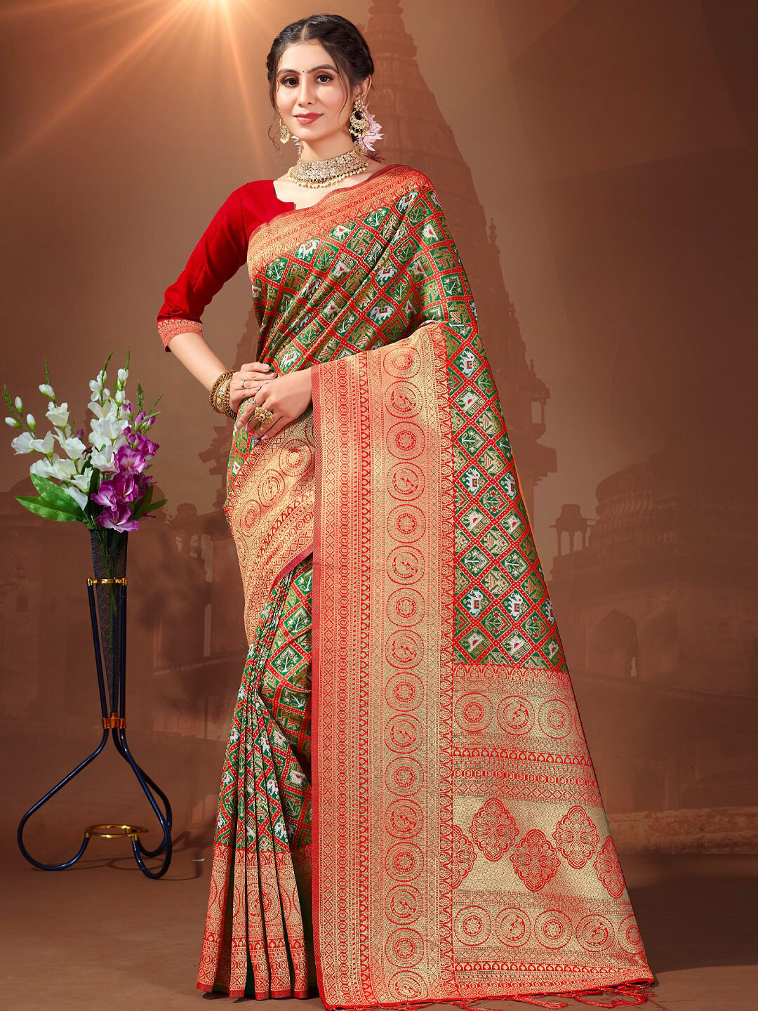 SANGAM PRINTS Woven Design Zari Patola Saree