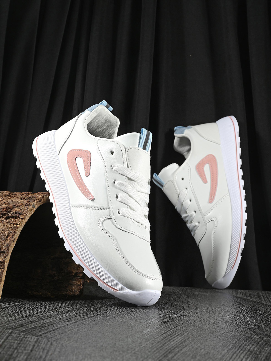The Roadster Lifestyle Co. Women White And Pink Walking Sports Shoes