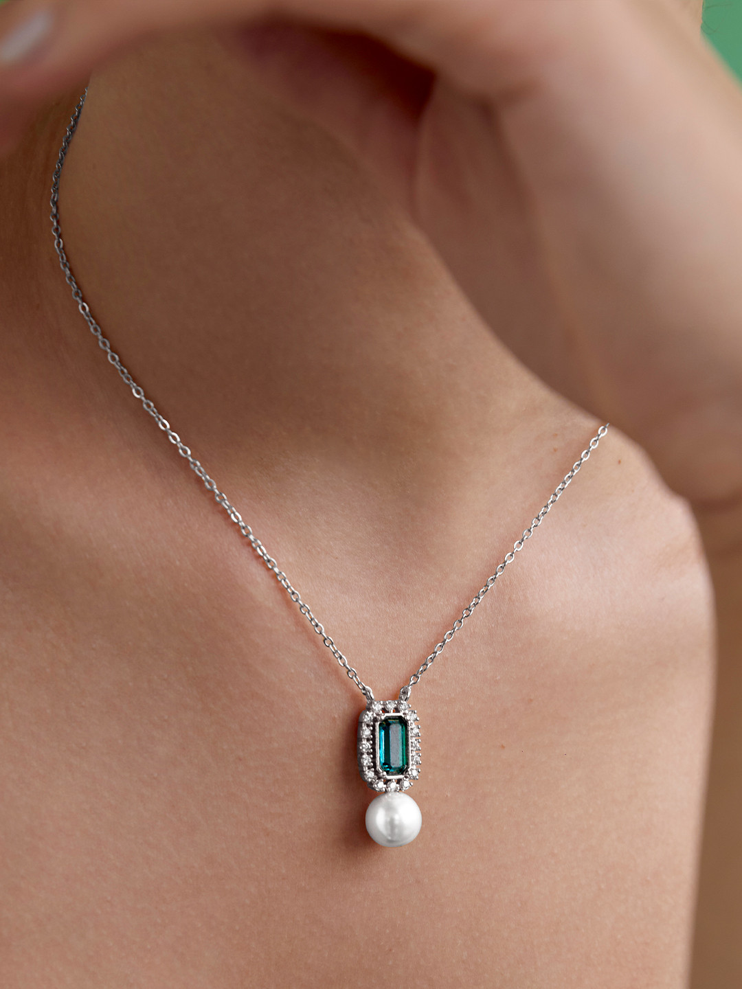 AIKA BY MINUTIAE Silver-Plated Crystal Chain