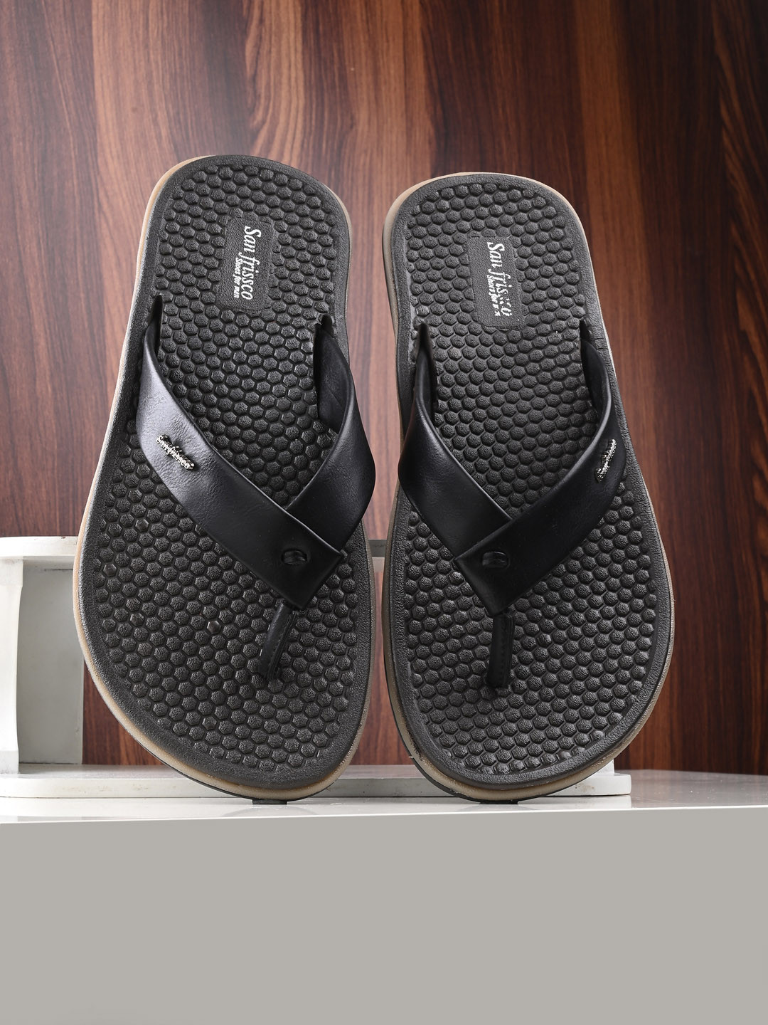 San Frissco Men Comfortable Padded Thong Flip-Flops