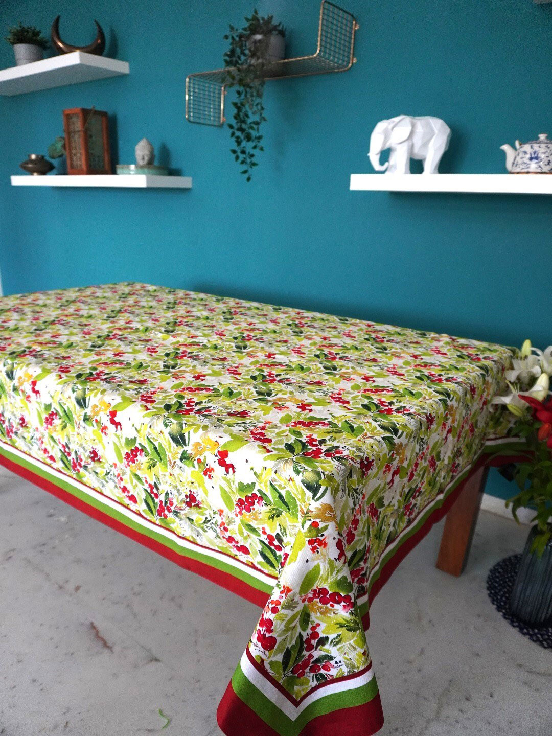 TARA- Sparkling Homes White & Green Floral Printed Pure Cotton 6 Seater Table Cover