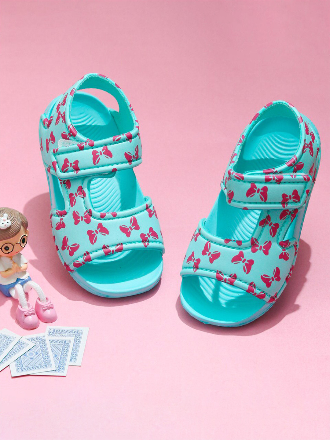 Yellow Bee Girls Bow Printed Open Toe Flats With Velcro Closure