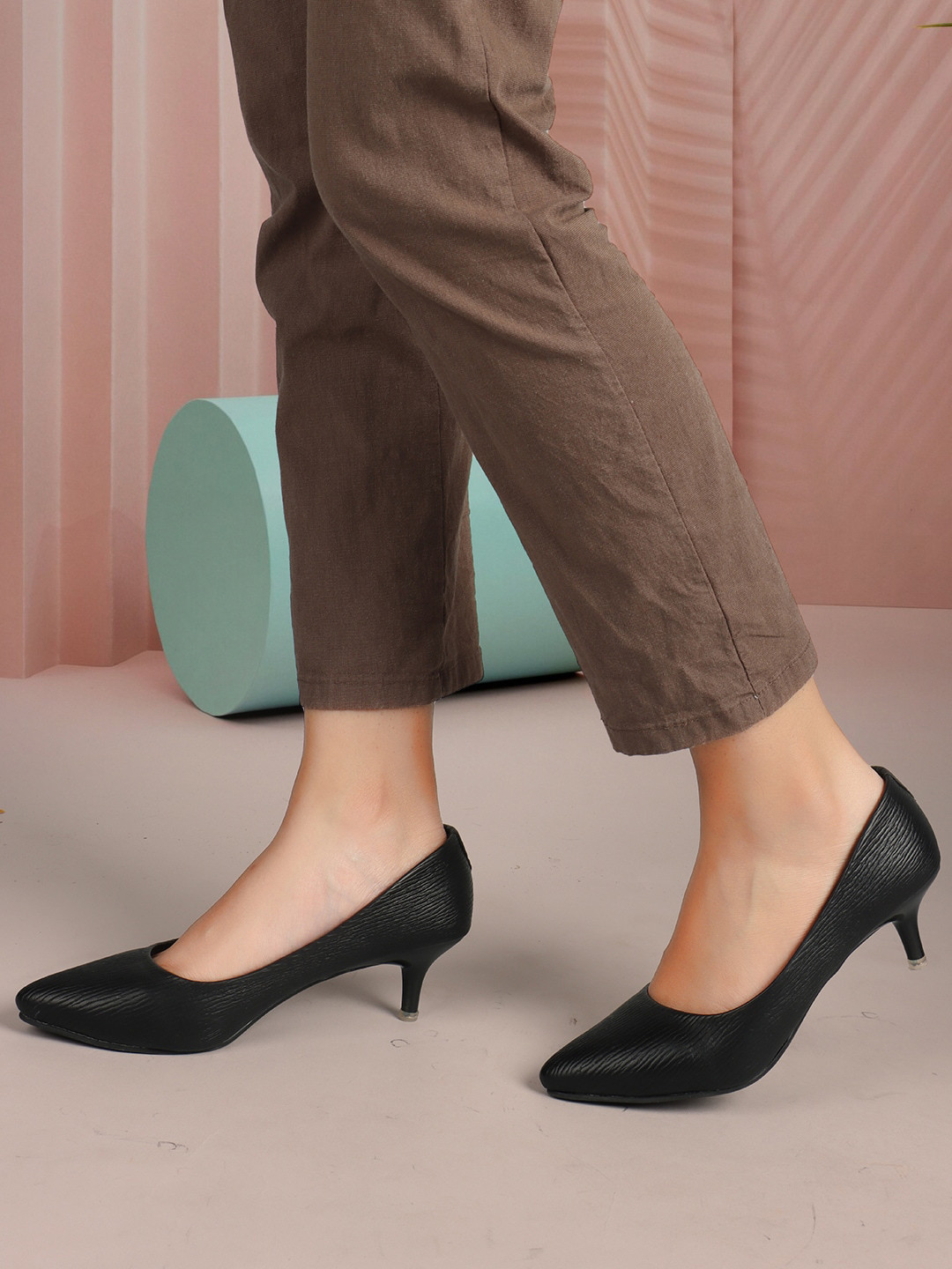 ICONICS Textured Kitten Heel Pumps