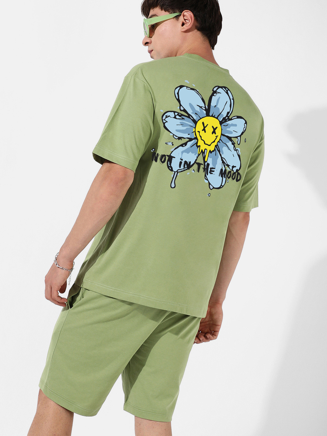 Campus Sutra Green Printed Round Neck T-shirt With Shorts