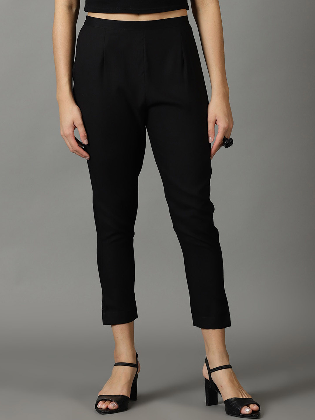 DIVINATION Women Relaxed Straight Leg Straight Fit Pleated Plain Trousers