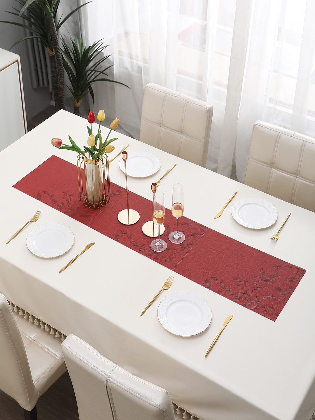 HOKIPO Red Floral Printed Rectangular Table Runner