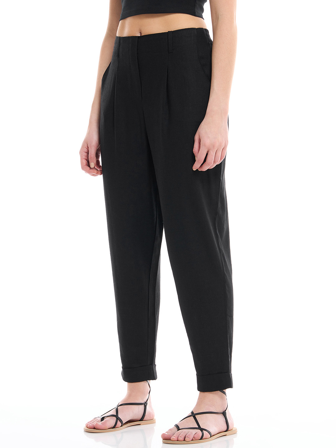 TERRANOVA Women Carrot Fit High-Rise Pleated Trousers