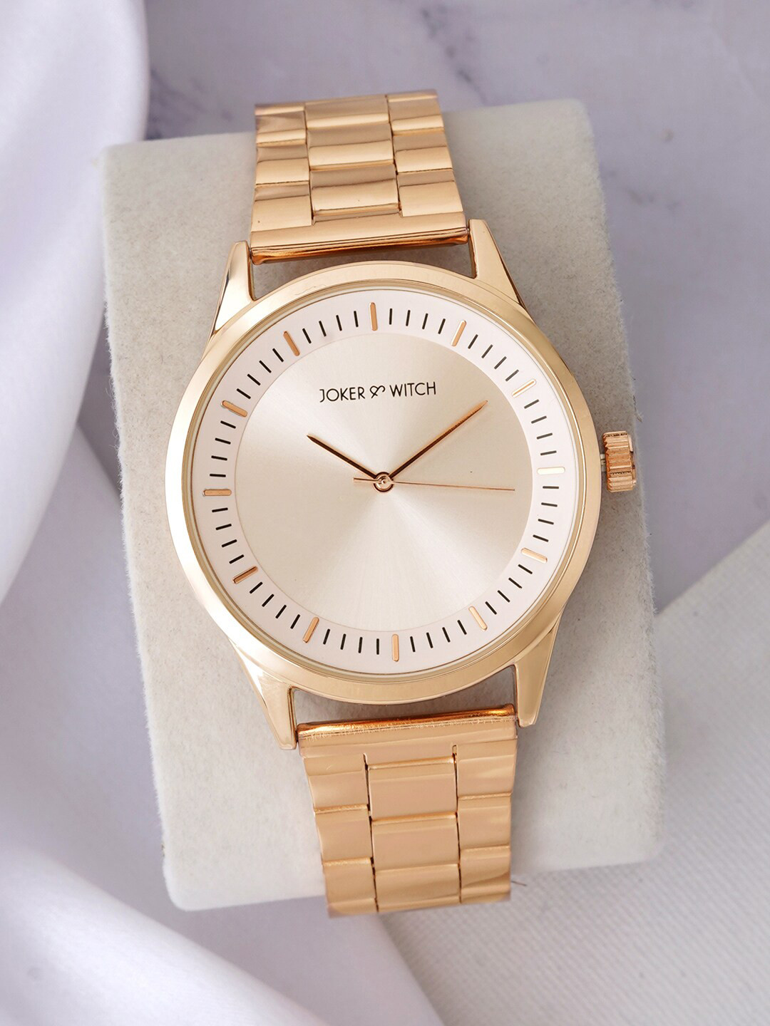 JOKER & WITCH Round Dial Stainless Steel Bracelet Style Straps Analogue Watch AMWW734