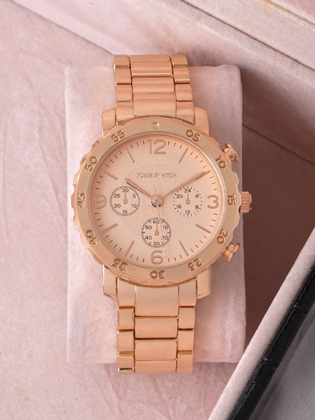 JOKER & WITCH Women Textured Dial Bracelet Style Straps Analogue Watch AMWW691