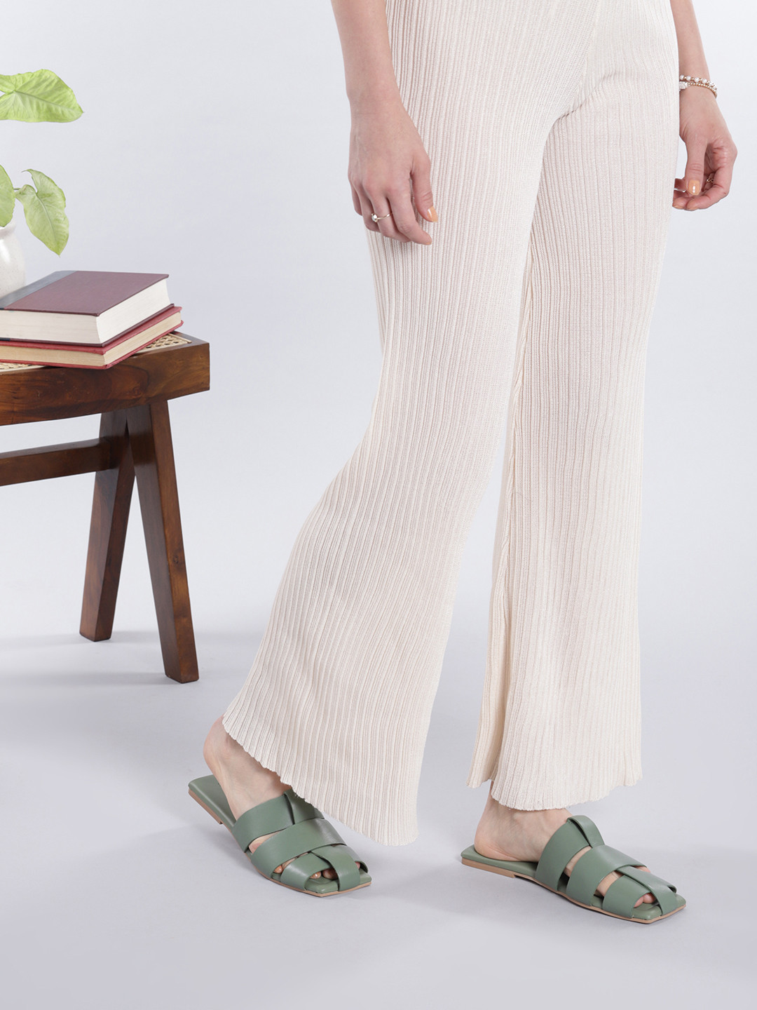 Kenneth Cole Women Strappy Mules