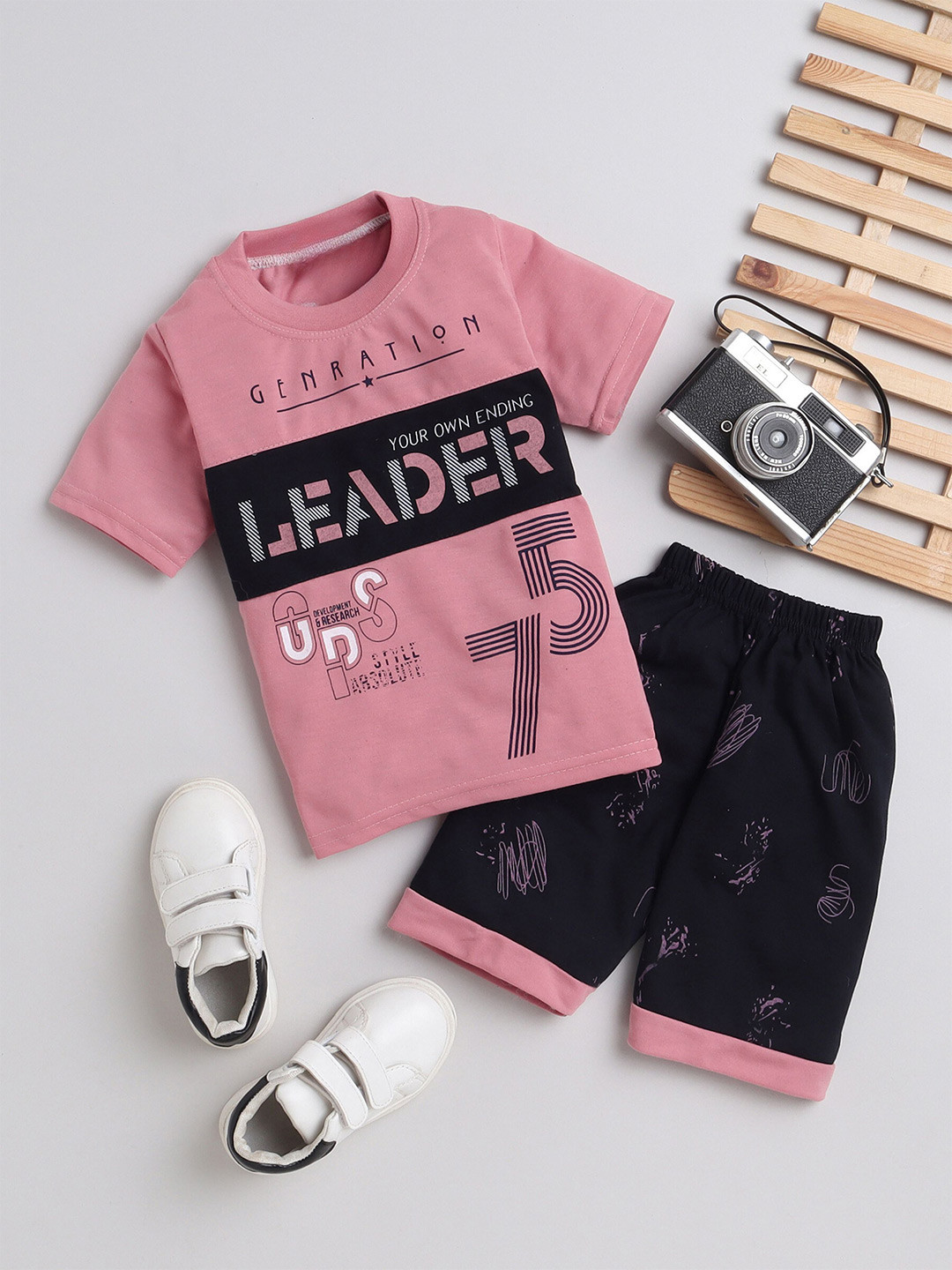 FOURFOLDS Boys Printed Pure Cotton T-shirt with Shorts