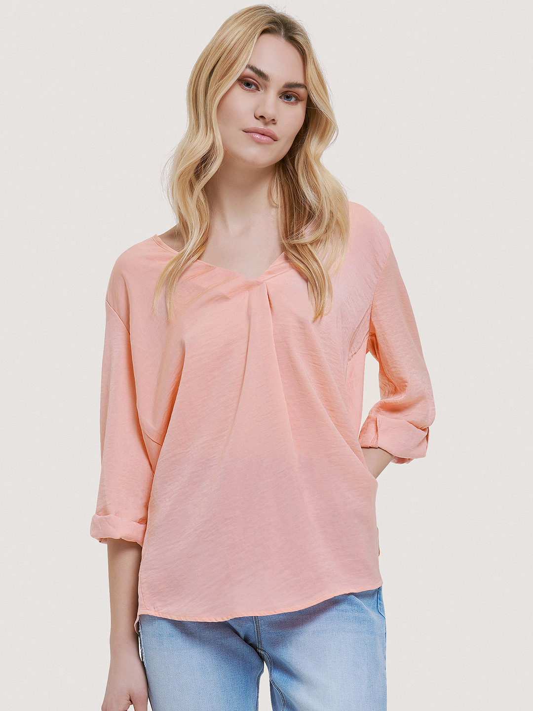 ALCOTT Crinkled Effect Pleated Roll-Up Sleeves Top