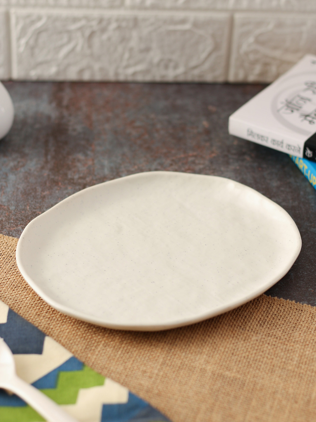 LIVING ROOTS Off-White Textured Melamine Food Platter