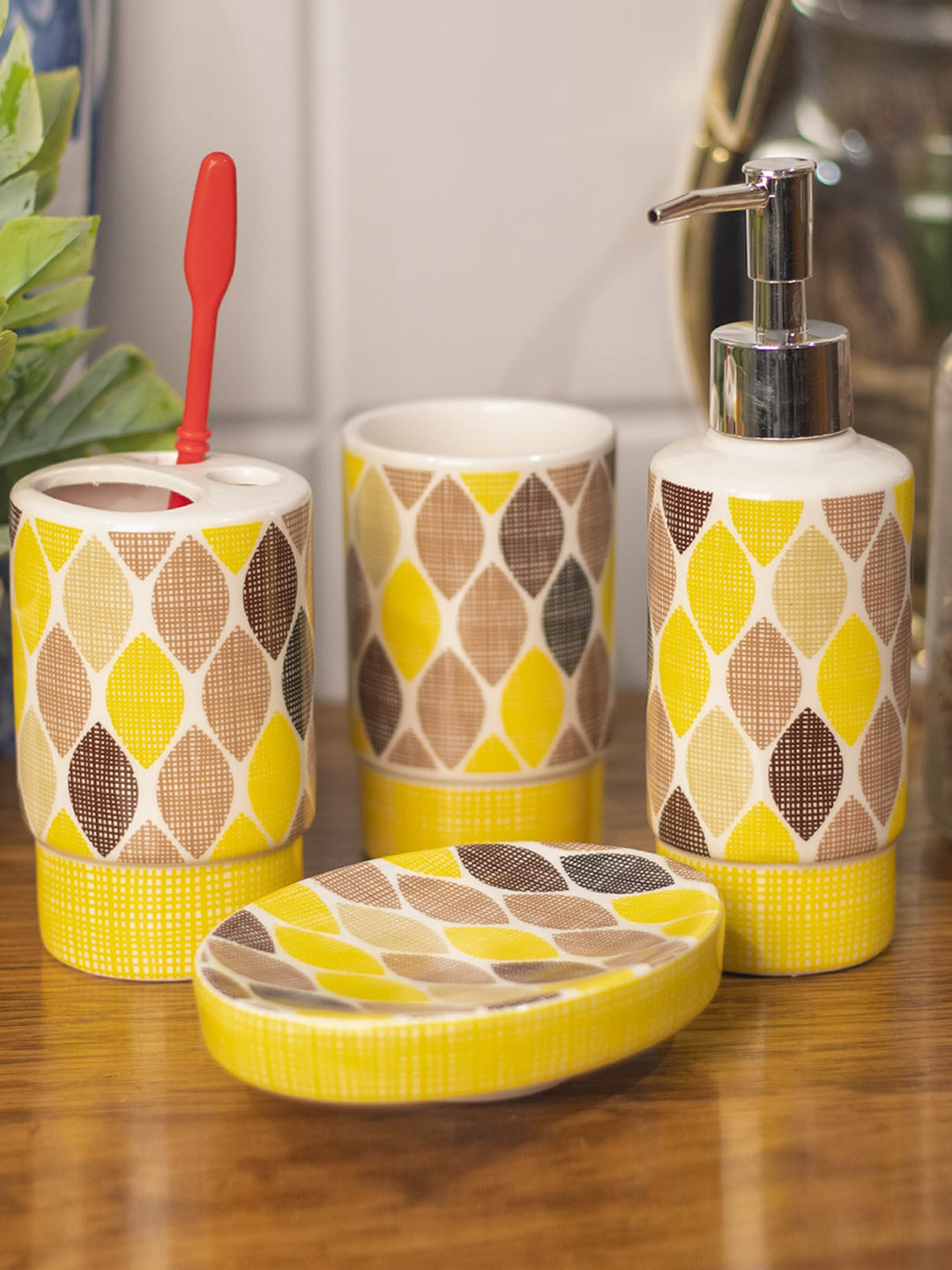MARKET99 Yellow & Brown 4 Pieces Printed Ceramic Bathroom Set