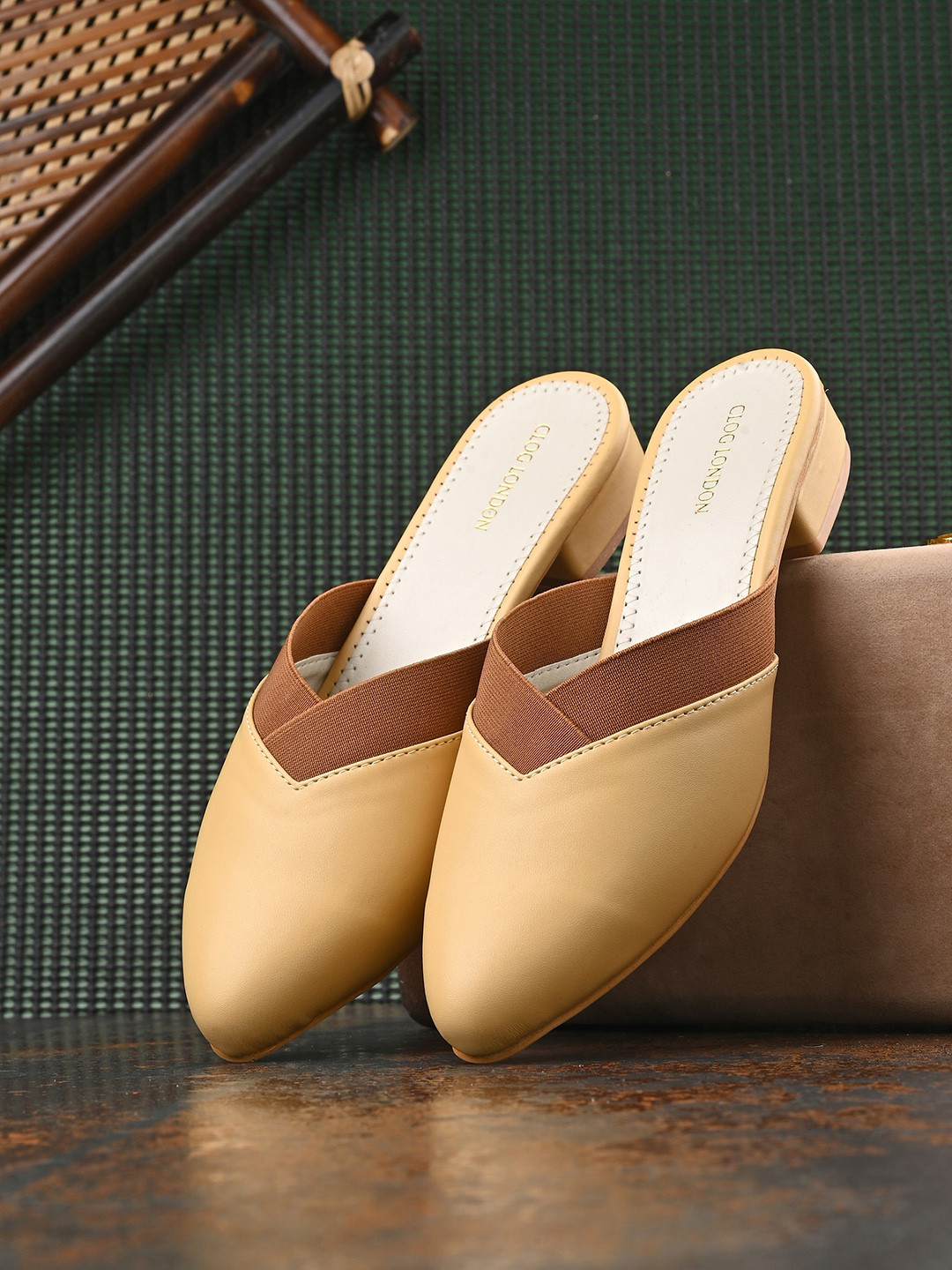 CLOG LONDON Pointed Toe Block Mules
