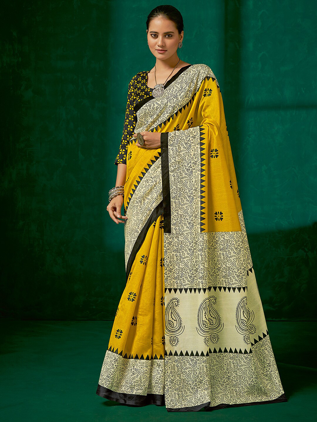 Mitera Yellow & Beige Ethnic Motifs Bagh Saree