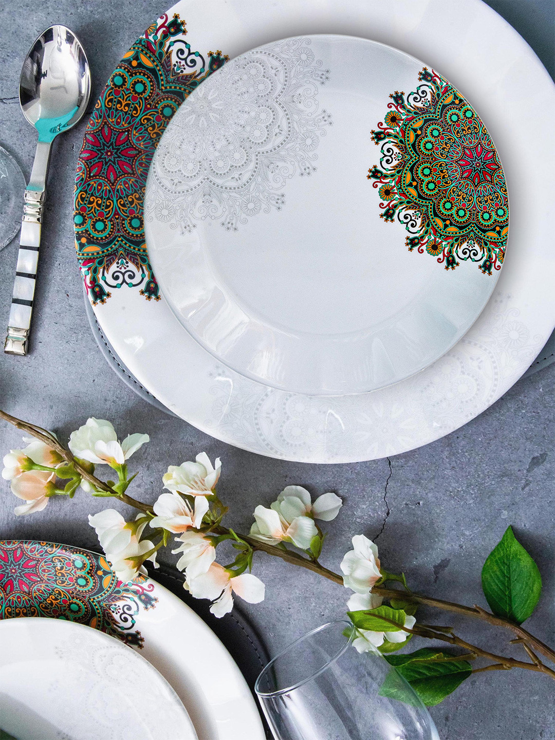 Servewell Dora White & Green 6 Pieces Ethnic Motifs Printed Melamine Glossy Plates