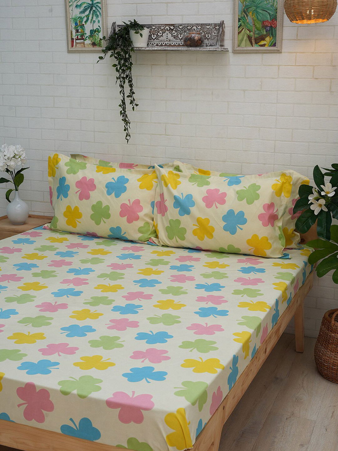 Ariana Yellow & Blue Floral Printed 120 TC Queen Bedsheet & 2 Pillow Covers