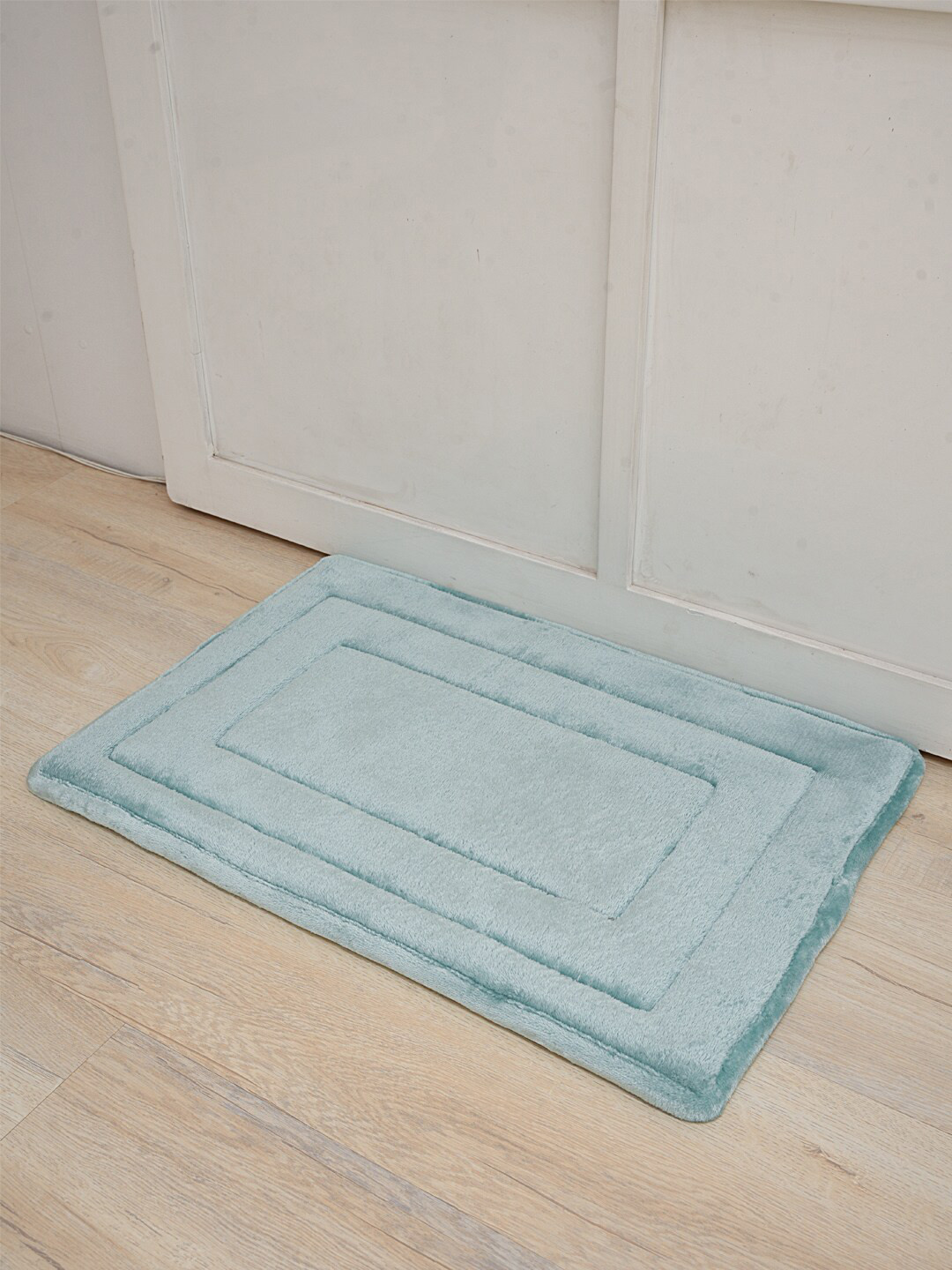 Ariana Blue Textured 2000 GSM Memory Foam Anti-Skid Bathmat