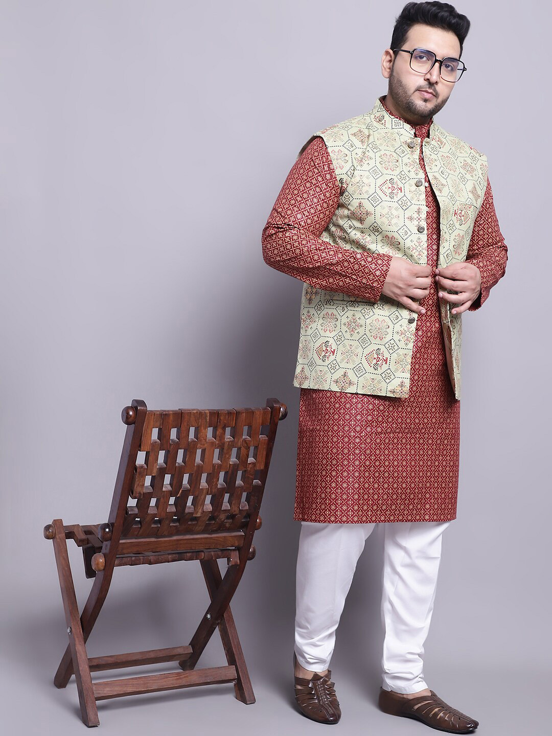 SOJANYA PLUS Floral Printed Regular Cotton Linen Kurta With Pyjamas & Nehru Jacket
