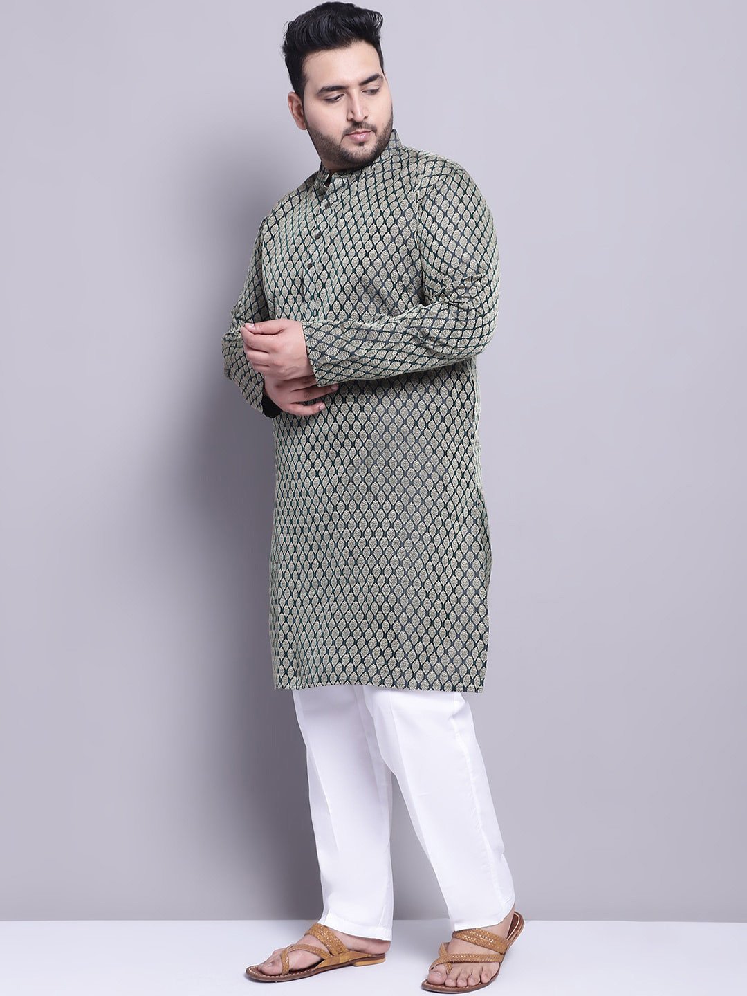 SOJANYA PLUS Woven Design Kurta & Pyjama With Nehrujacket