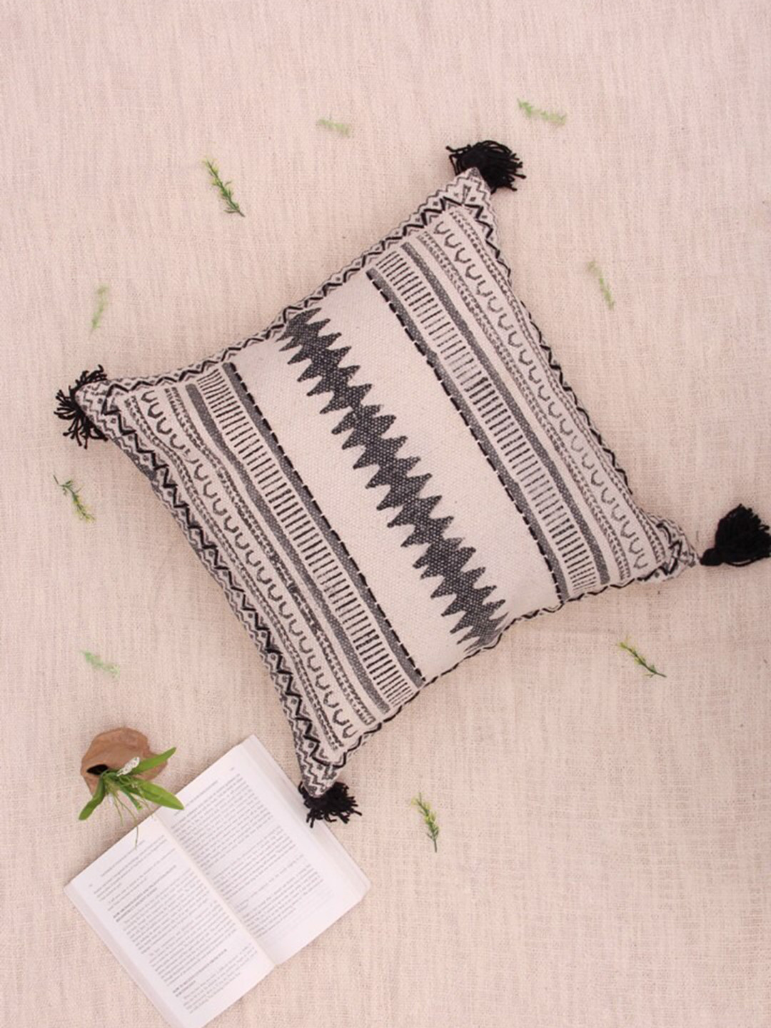 Art Avenue Heart Beige & Black Abstract Cotton Square Cushion Cover